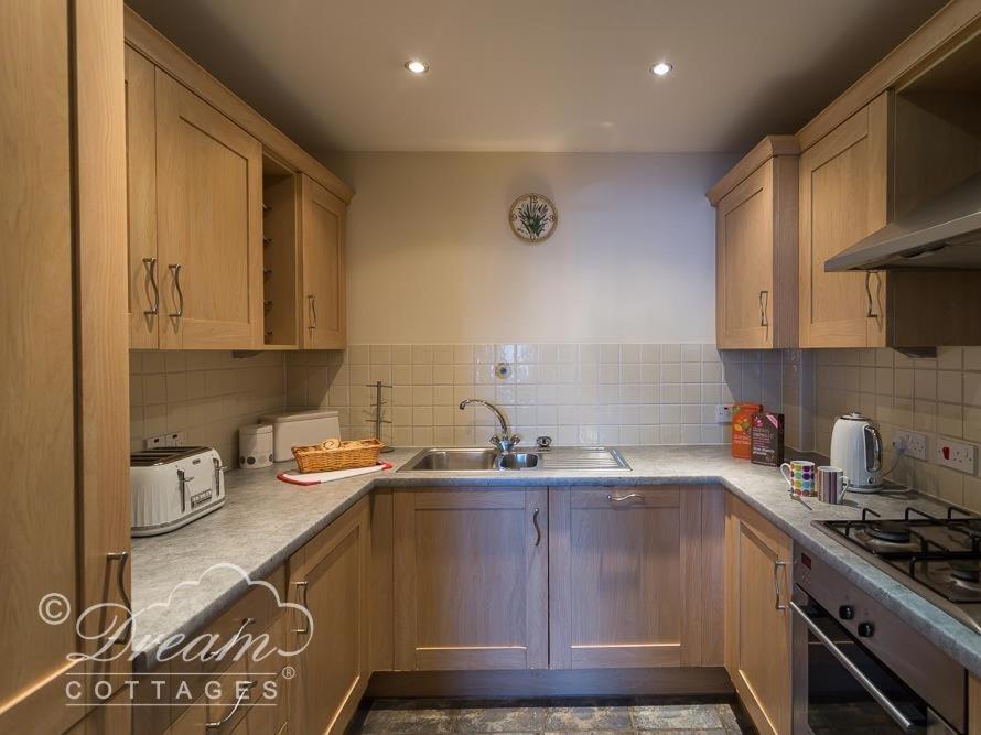 Bridge Apartment Weymouth Esterno foto